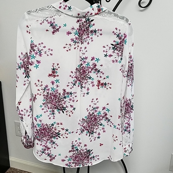 Floral Blouse - Picture 5 of 6